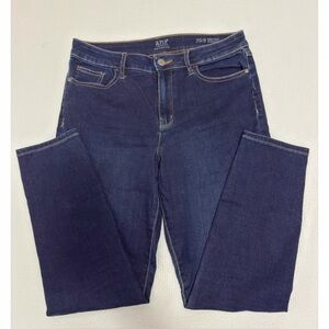 Ana Jeans